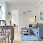 Charming Apartment With Prime Location In Osterbro - On Ground Floor