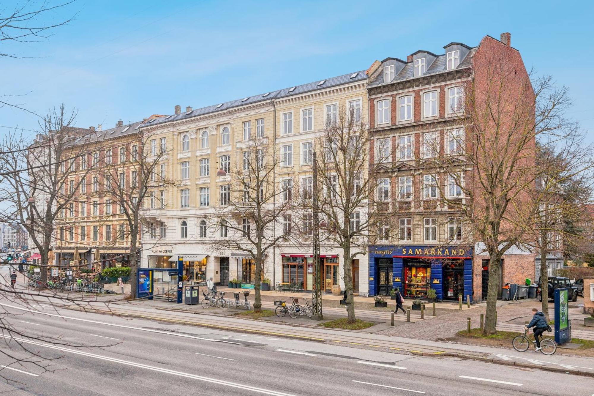Apartment Charming With Prime Location In Osterbro - On Ground Floor *